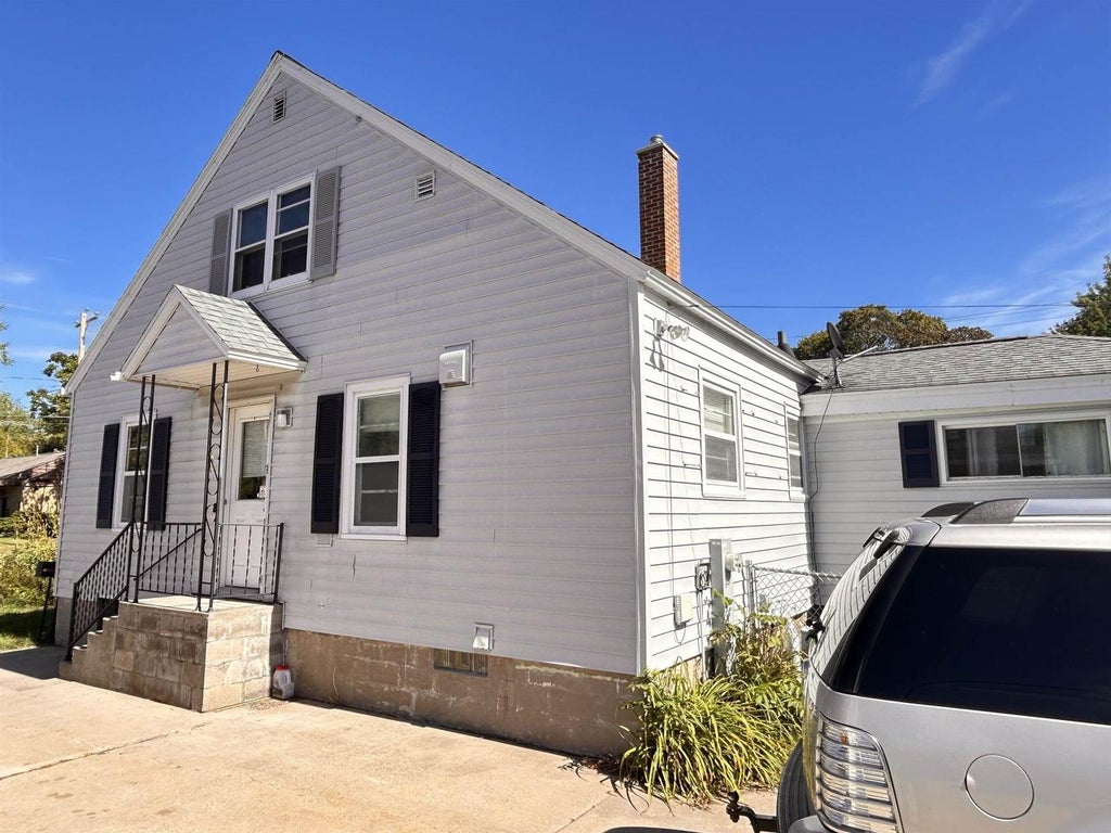 Photo of 3009 Hall AVENUE, Marinette, WI 54143 (MLS # 50333020)