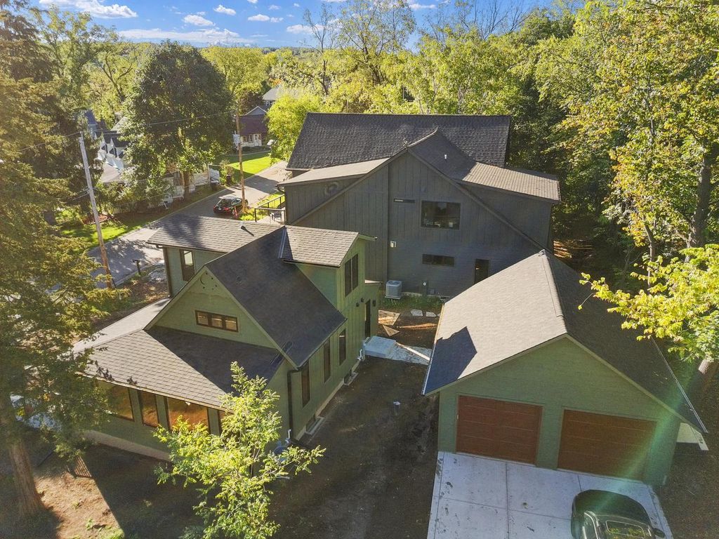 Photo of 637 1st STREET, Delafield, WI 53018 (MLS # 1938687)