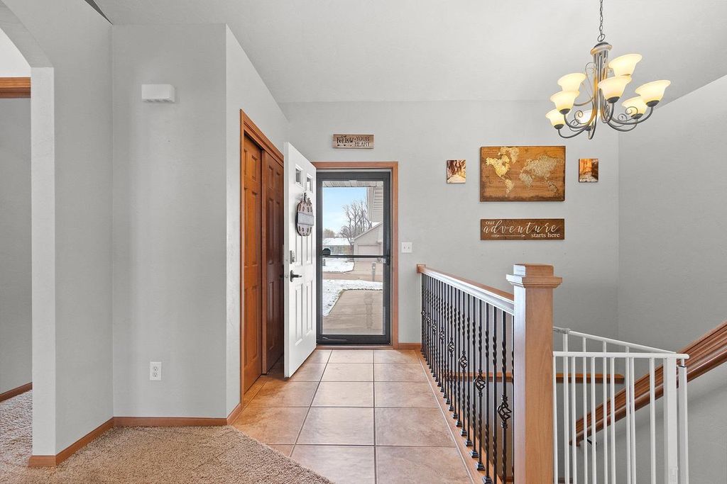 Photo of 1012 Tana LANE, Menasha, WI 54952 (MLS # 50319419)