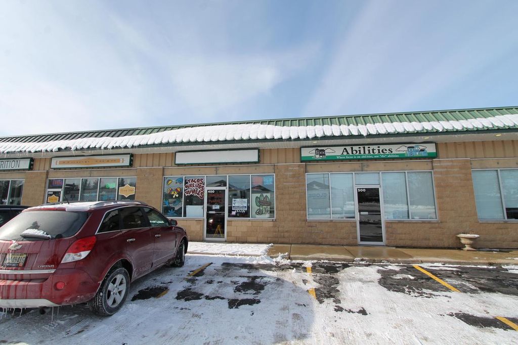 Photo of 1220 Janesville AVENUE #400-600, Fort Atkinson, WI 53538 (MLS # 1948168)