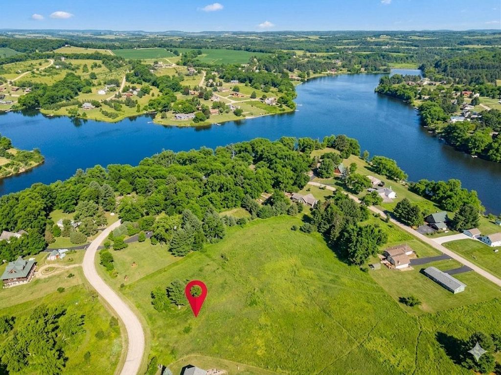 Photo of L483-484 Summit Point DRIVE, La Valle, WI 53941 (MLS # 2019924)