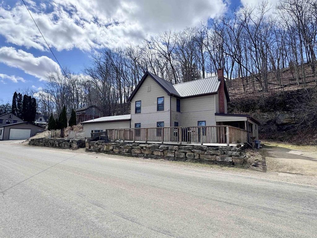 Photo of 327 W River STREET, Darlington, WI 53530 (MLS # 2019422)