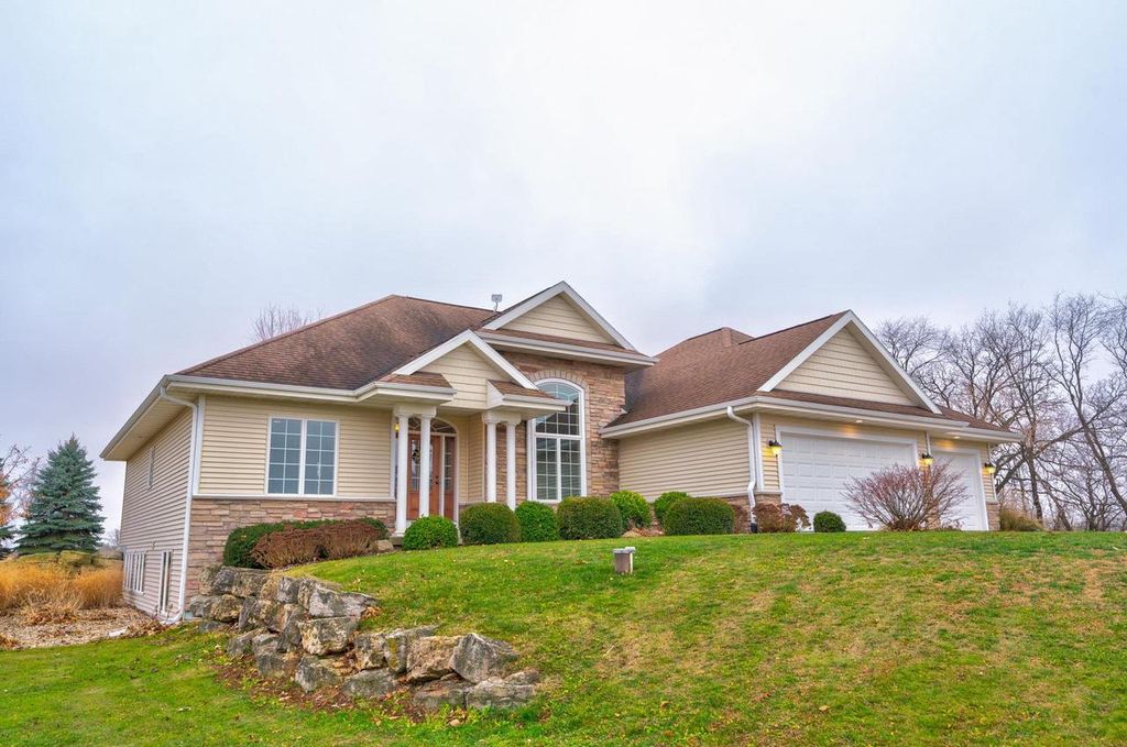 Photo of 115 County Highway N Rd, Edgerton, WI 53534 (MLS # 2013970)