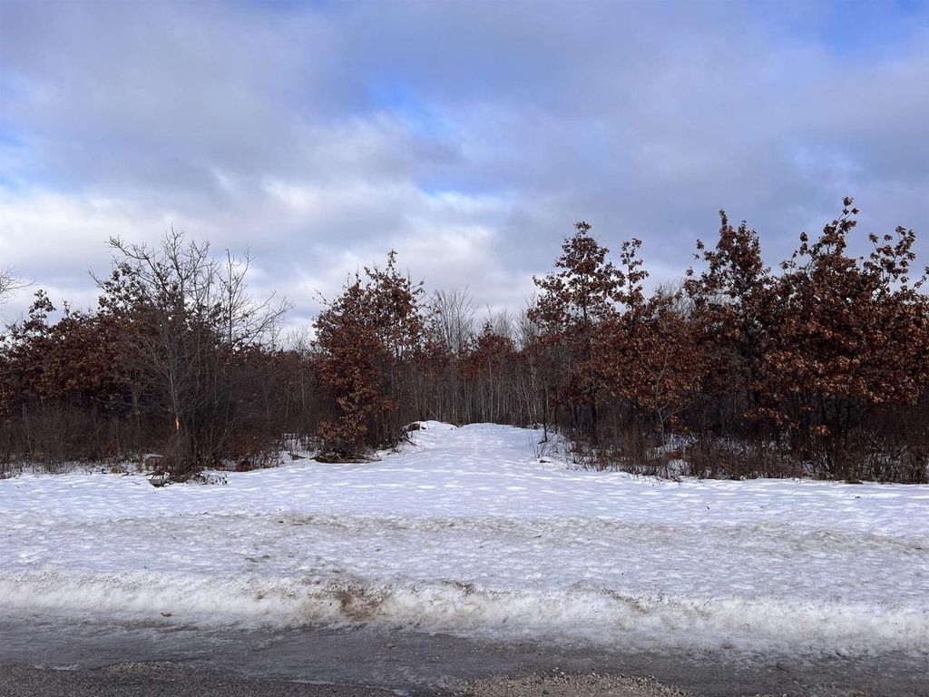 Photo of Parkway ROAD, Crivitz, WI 54114 (MLS # 50320182)