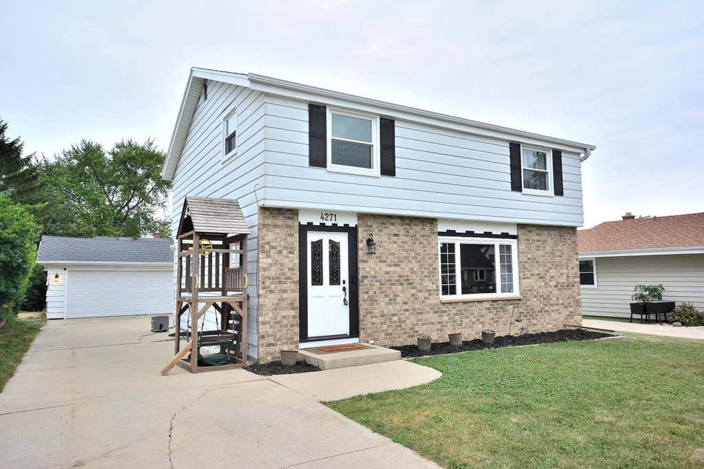 Photo of 4271 S 89th STREET, Greenfield, WI 53228 (MLS # 1973342)