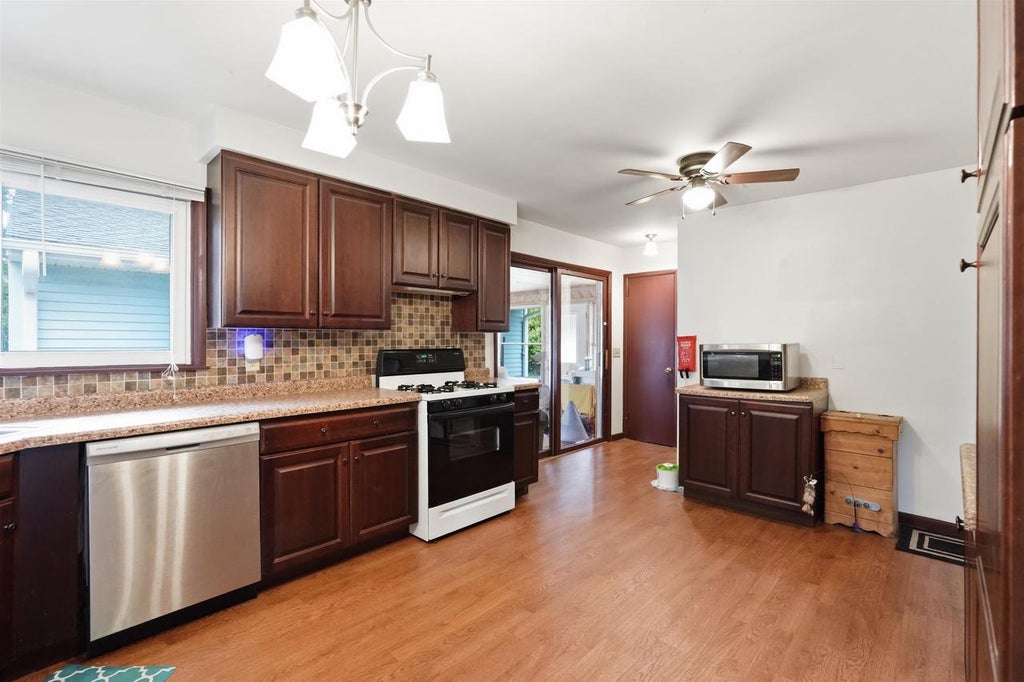 Photo of 354 Maloney DRIVE, Fitchburg, WI 53713 (MLS # 2032422)