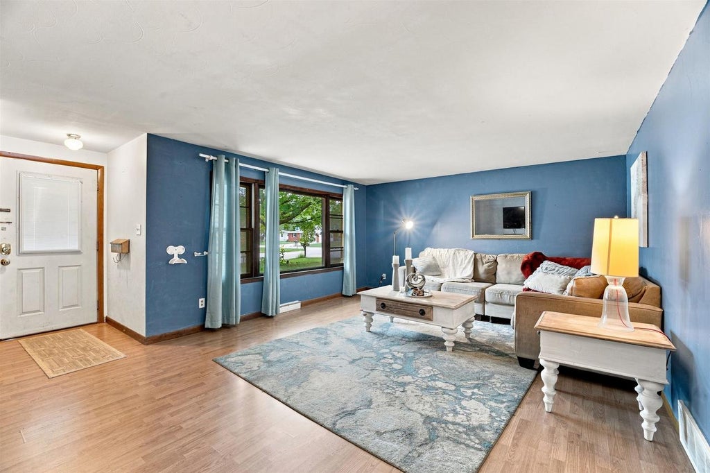 Photo of 1550 Careful DRIVE, Green Bay, WI 54304 (MLS # 50332033)