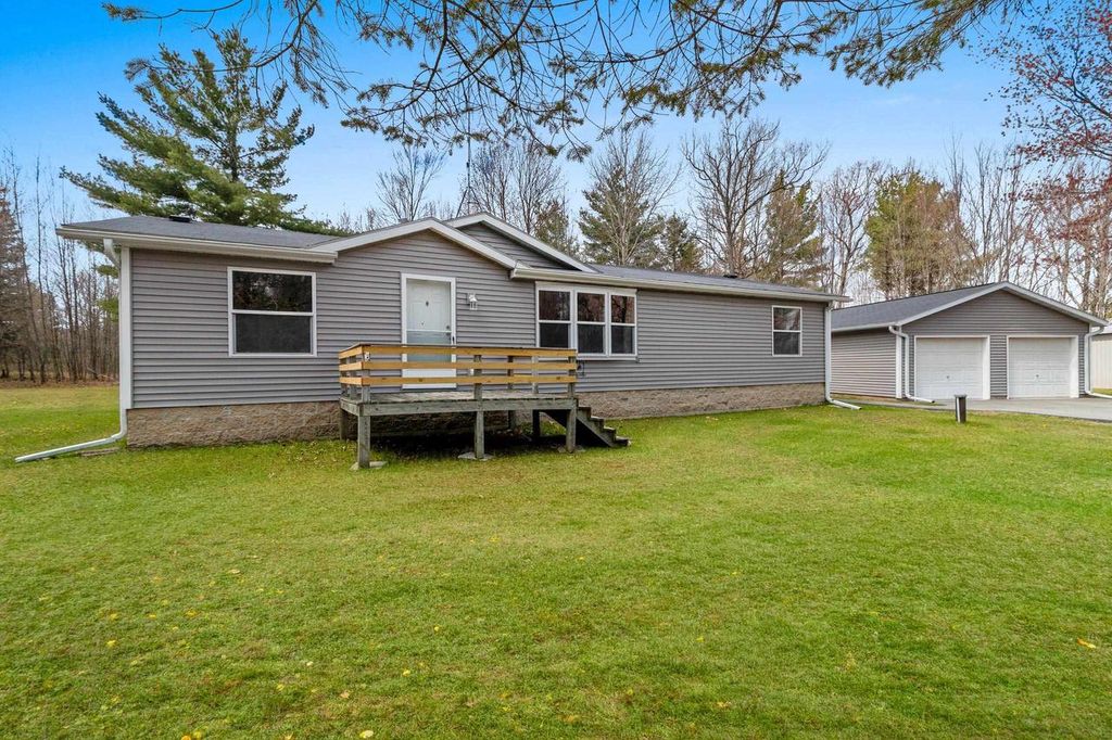 Photo of N9149 Trails End LANE, Crivitz, WI 54114 (MLS # 50325128)