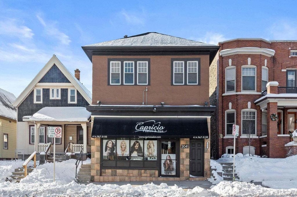 Photo of 3041 N Oakland AVENUE, Milwaukee, WI 53211 (MLS # 1984738)