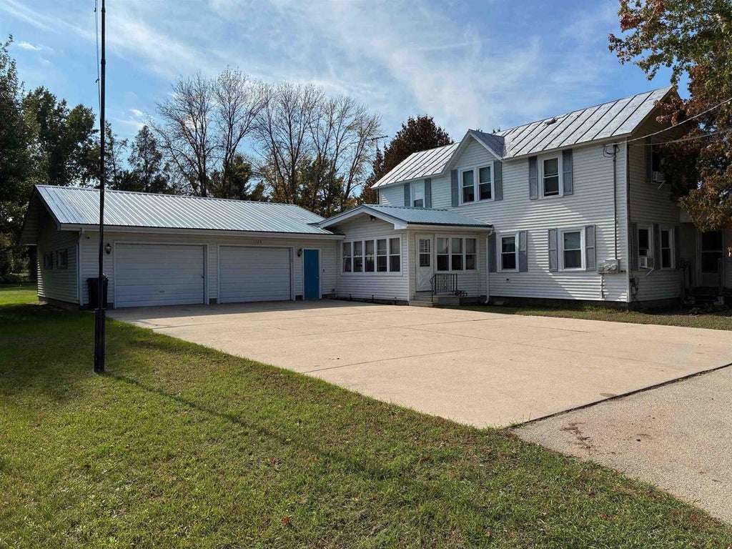 Photo of 1125 McDonald STREET, Oconto, WI 54153 (MLS # 50333871)