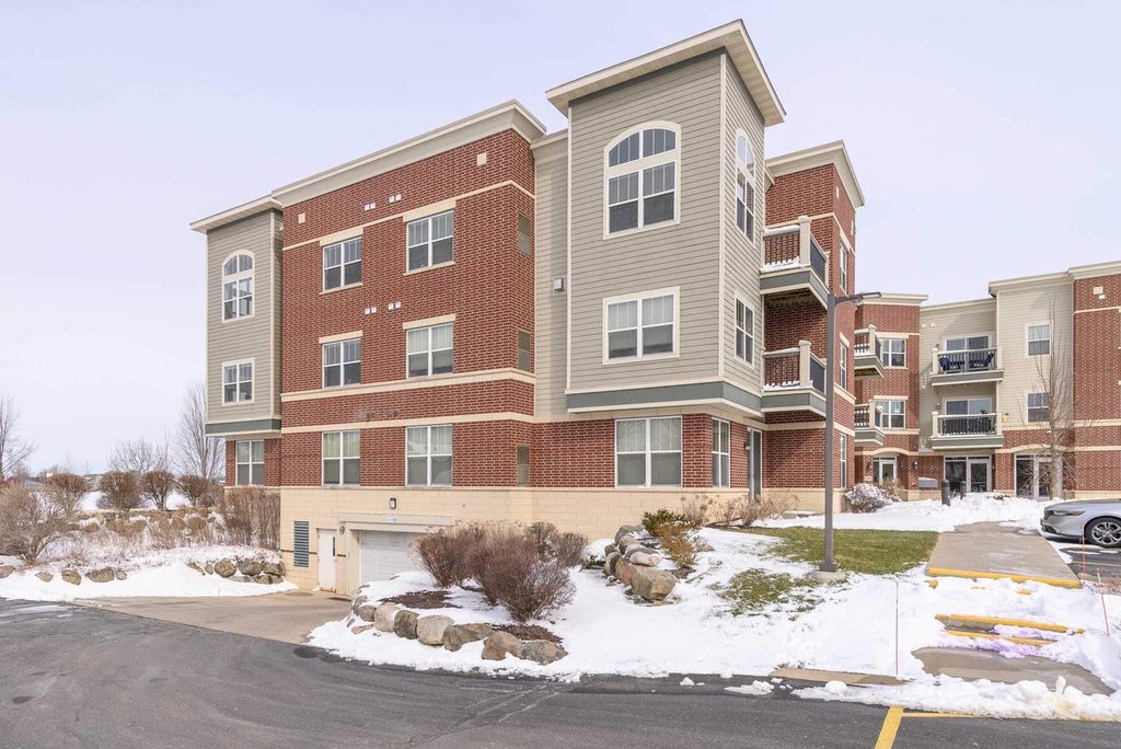Photo of 5194 Sassafras DRIVE #308, Fitchburg, WI 53711 (MLS # 2018301)