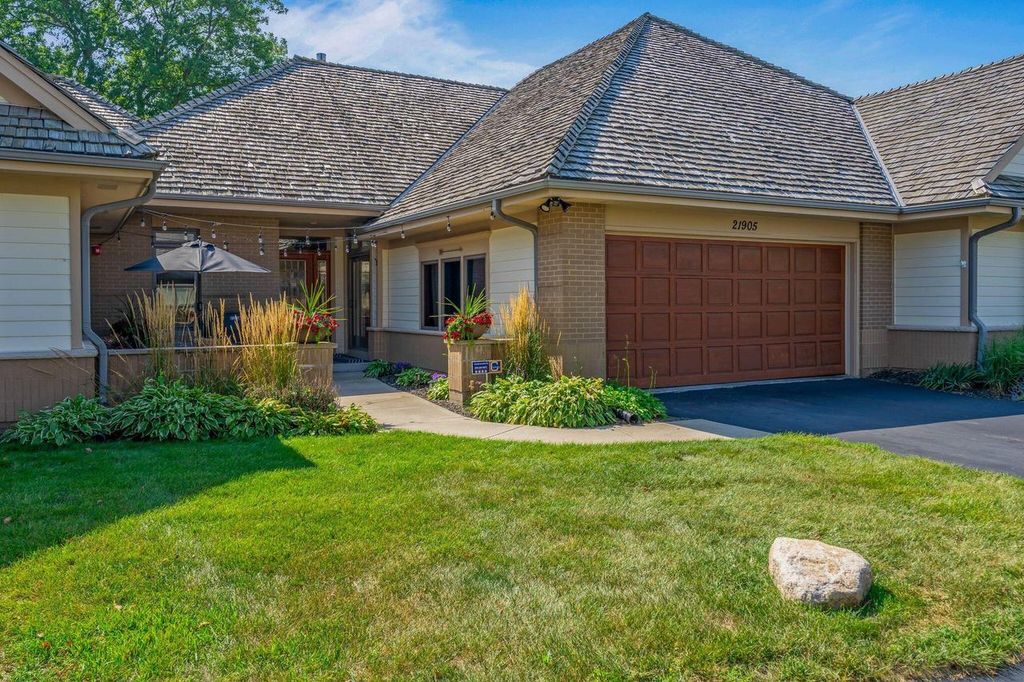 Photo of 21905 W North AVENUE, Brookfield, WI 53045 (MLS # 1947039)