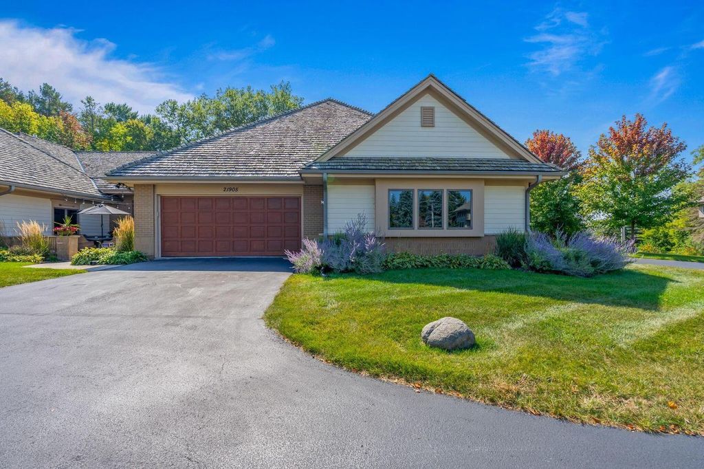 Photo of 21905 W North AVENUE, Brookfield, WI 53045 (MLS # 1947039)