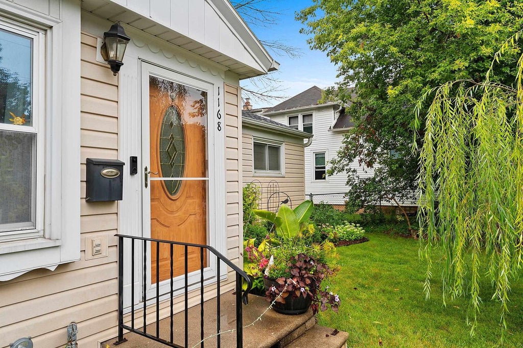Photo of 1168 9th STREET, Green Bay, WI 54304 (MLS # 50332200)