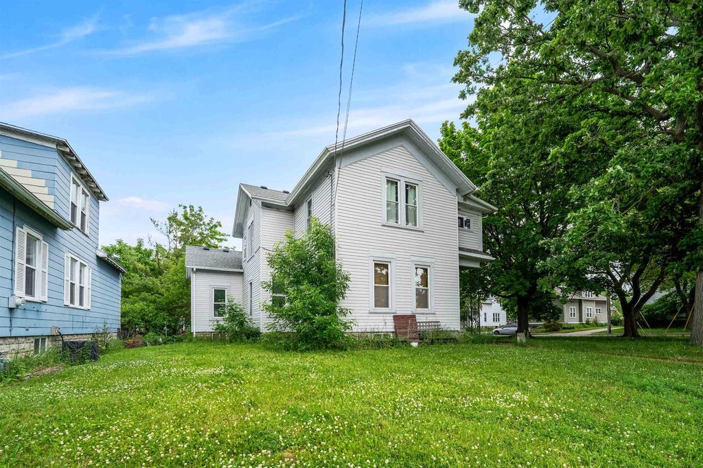 Photo of 710 Ceape AVENUE, Oshkosh, WI 54901 (MLS # 50327194)