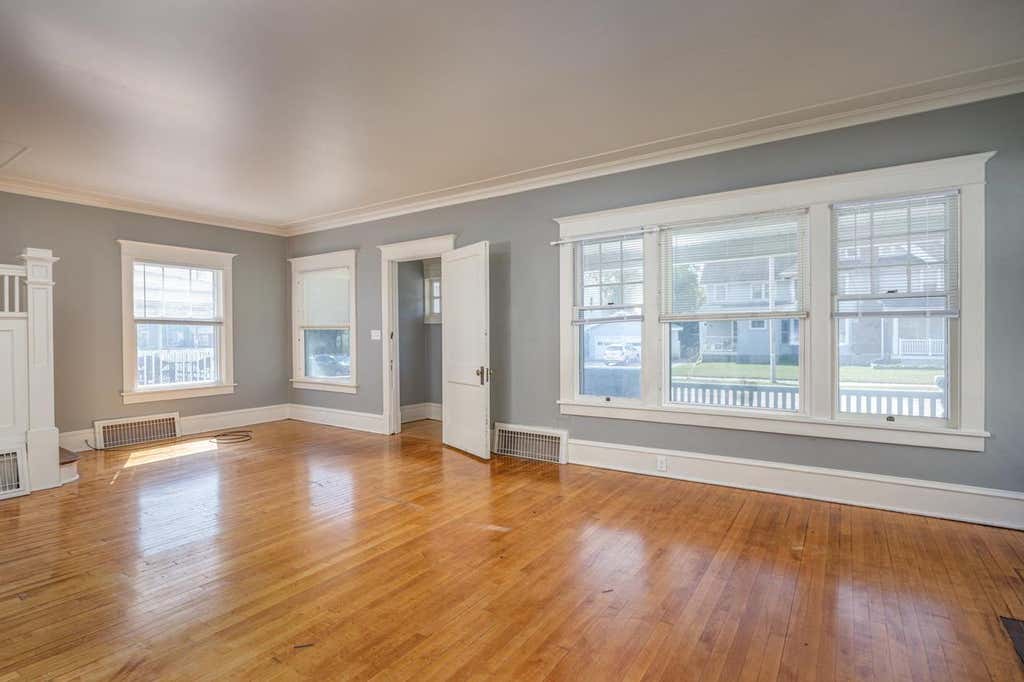 Photo of 238 W Irving AVENUE, Oshkosh, WI 54901 (MLS # 50330448)