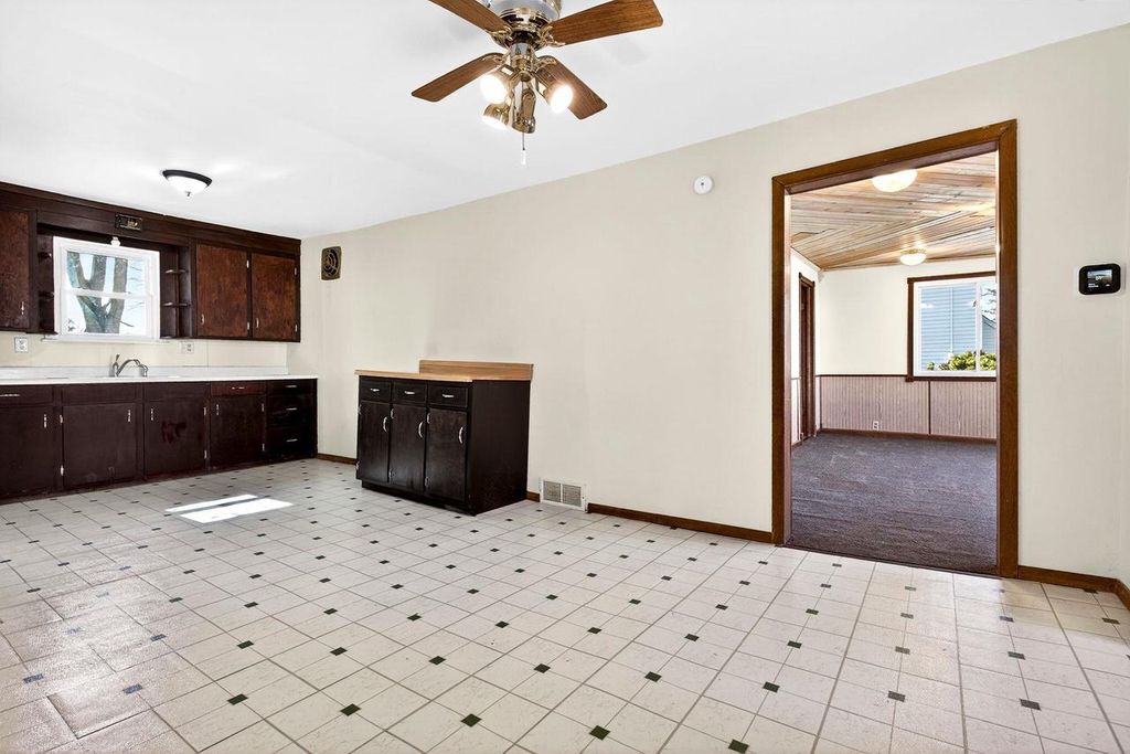 Photo of 314 Eagle STREET, Seymour, WI 54165 (MLS # 50321944)