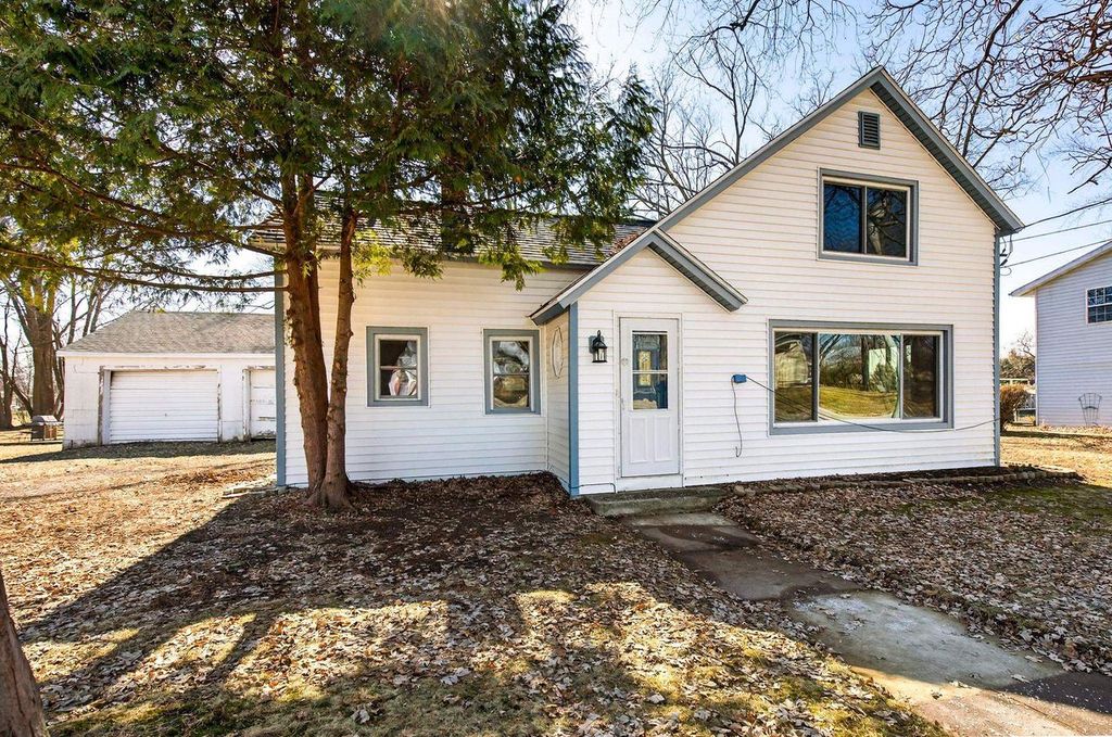 Photo of 314 Eagle STREET, Seymour, WI 54165 (MLS # 50321944)