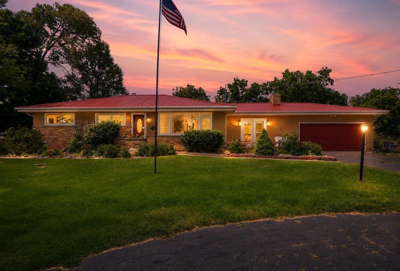 Photo of 2400 W Avalon ROAD, Janesville, WI 53546 (MLS # 2032780)