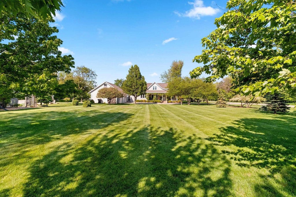 Photo of 7568 N Lower Cliff ROAD, Sherwood, WI 54169 (MLS # 50332958)