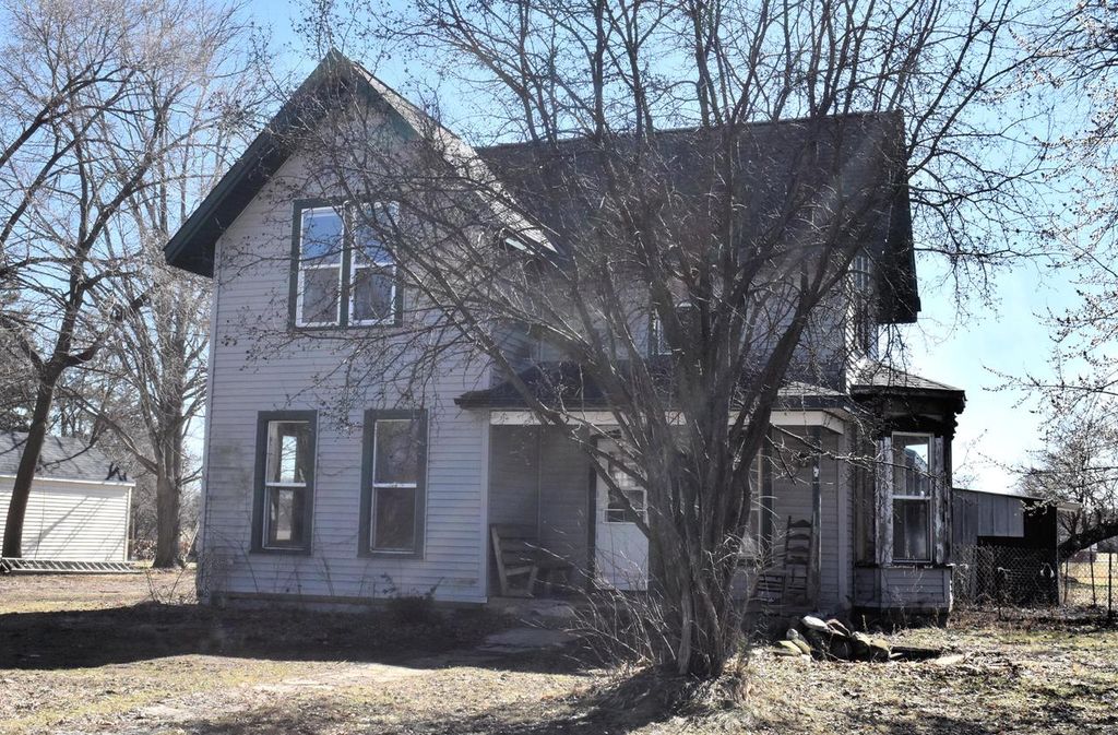 Photo of 533 E Main STREET, Eagle, WI 53119 (MLS # 1953180)