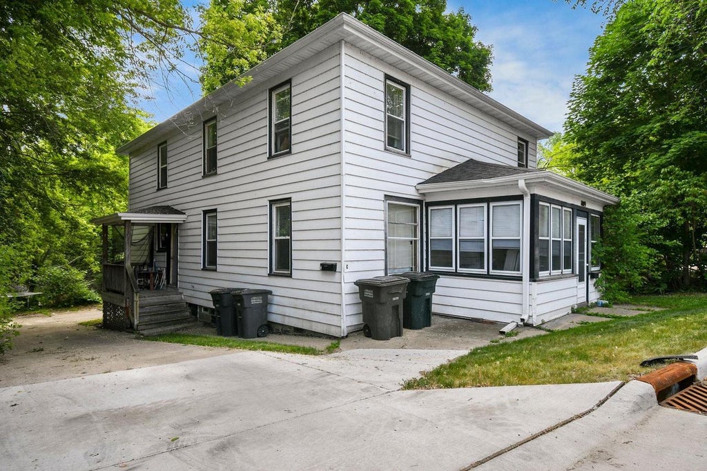 Photo of 1009 S 4th STREET, Stoughton, WI 53589 (MLS # 2025139)