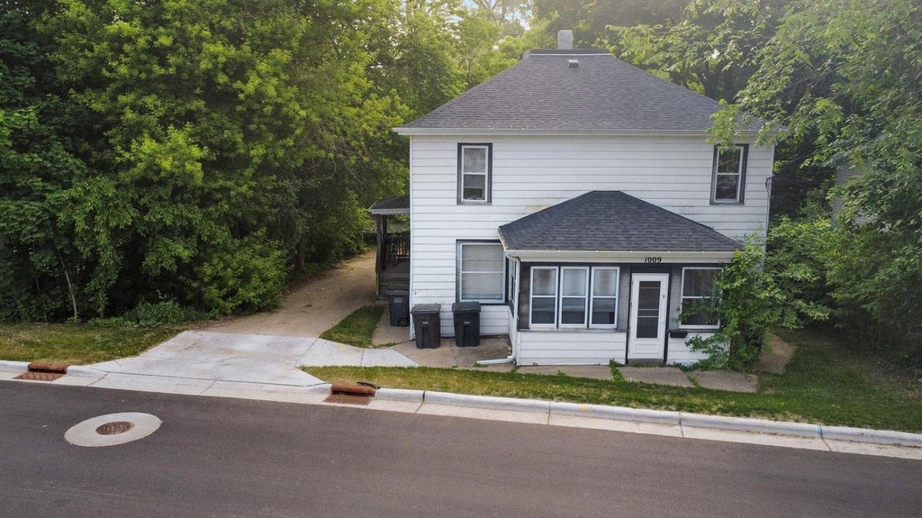 Photo of 1009 S 4th STREET, Stoughton, WI 53589 (MLS # 2025139)