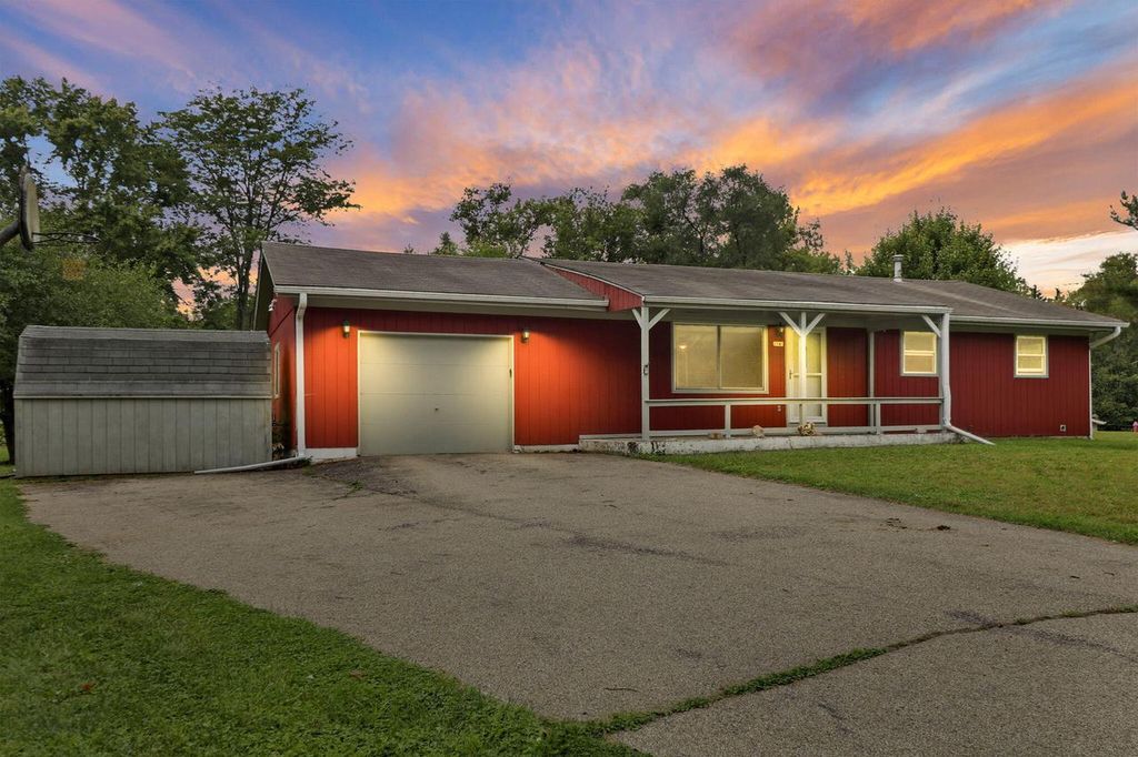 Photo of 2340 N Browns Lake DRIVE, Burlington, WI 53105 (MLS # 1936579)