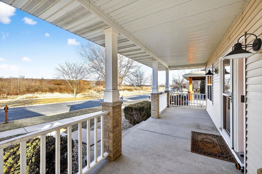 Photo of 2846 Big Bluestem PARKWAY, Fitchburg, WI 53711 (MLS # 2015758)