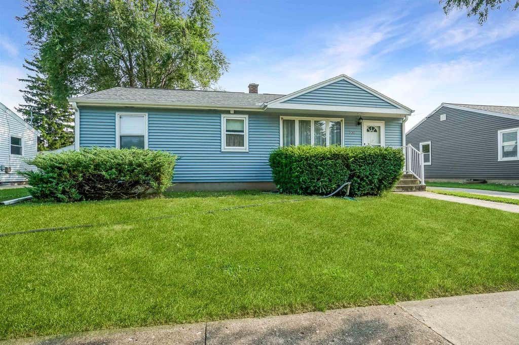 Photo of 236 E 18th STREET, Fond Du Lac, WI 54935 (MLS # 50331045)