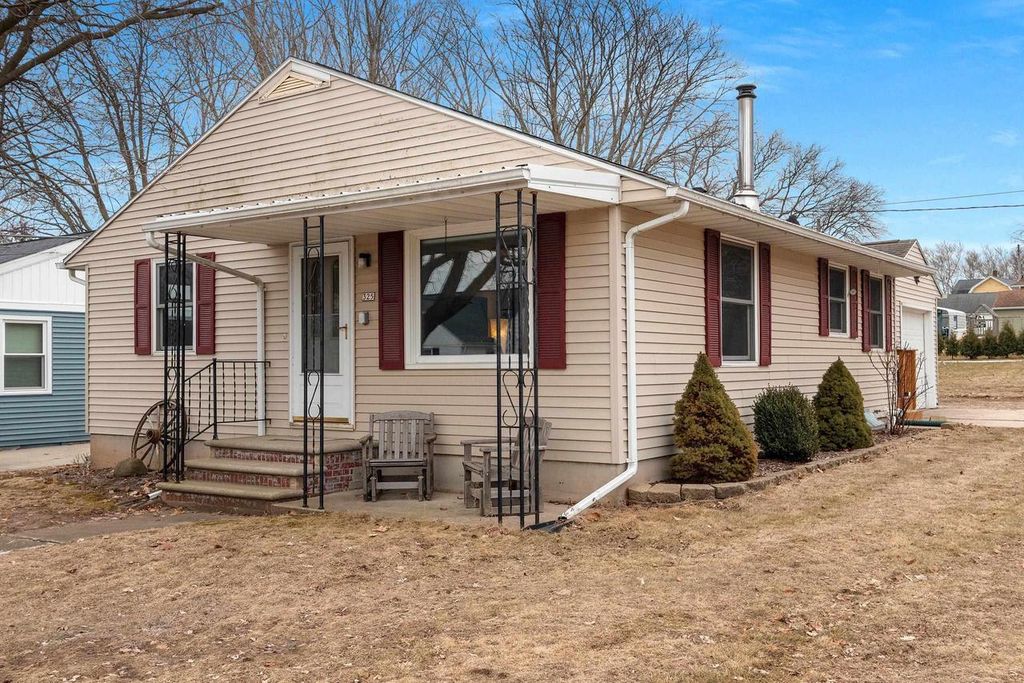 Photo of 325 Elm STREET, Denmark, WI 54208 (MLS # 50321848)