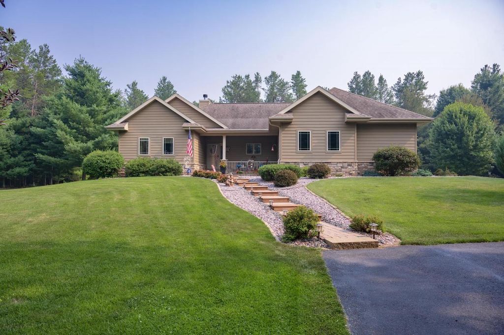 Photo of W5533 Meadow DRIVE, New Lisbon, WI 53950 (MLS # 2028395)