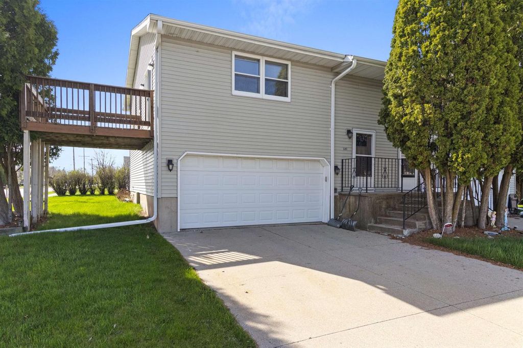 Photo of 1395 Inverness LANE, Neenah, WI 54956 (MLS # 50324201)