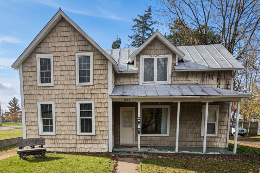 Photo of 1209+1209A West River DRIVE, Stevens Point, WI 54481 (MLS # 22601014)