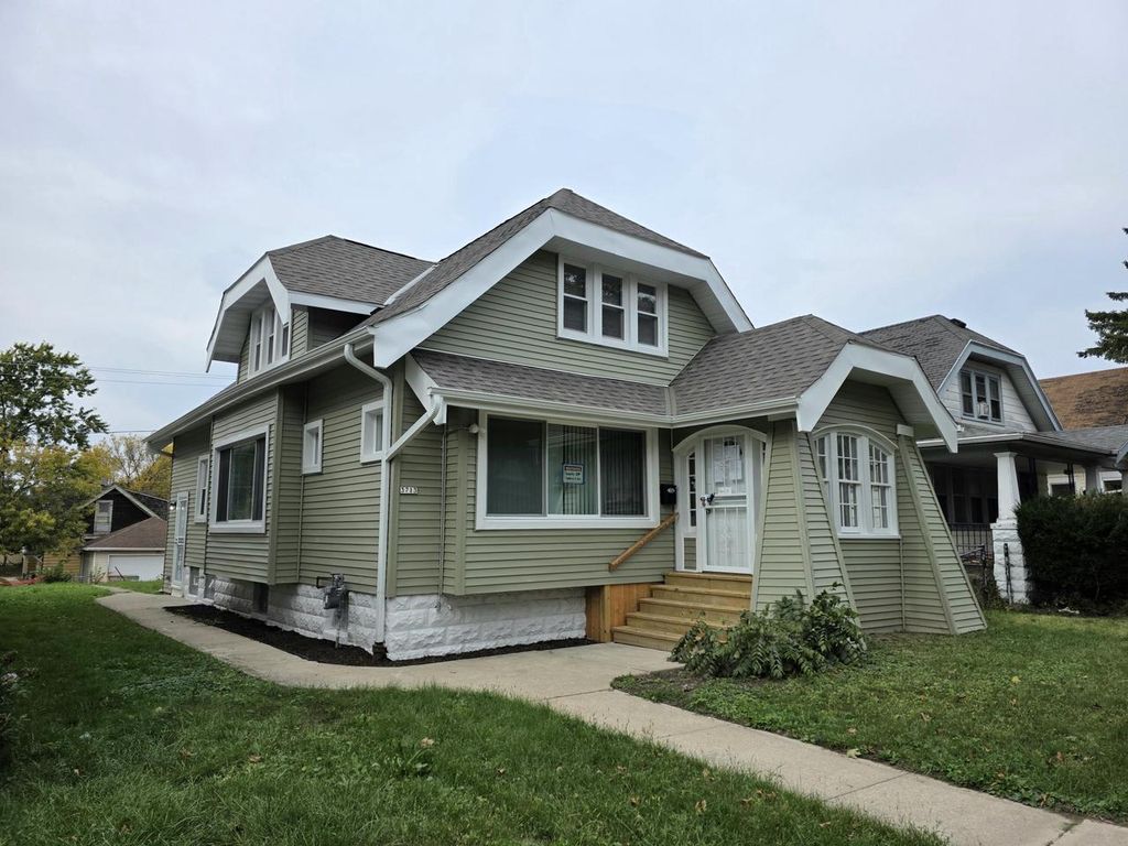 Photo of 3713 N 15th STREET, Milwaukee, WI 53206 (MLS # 1939882)