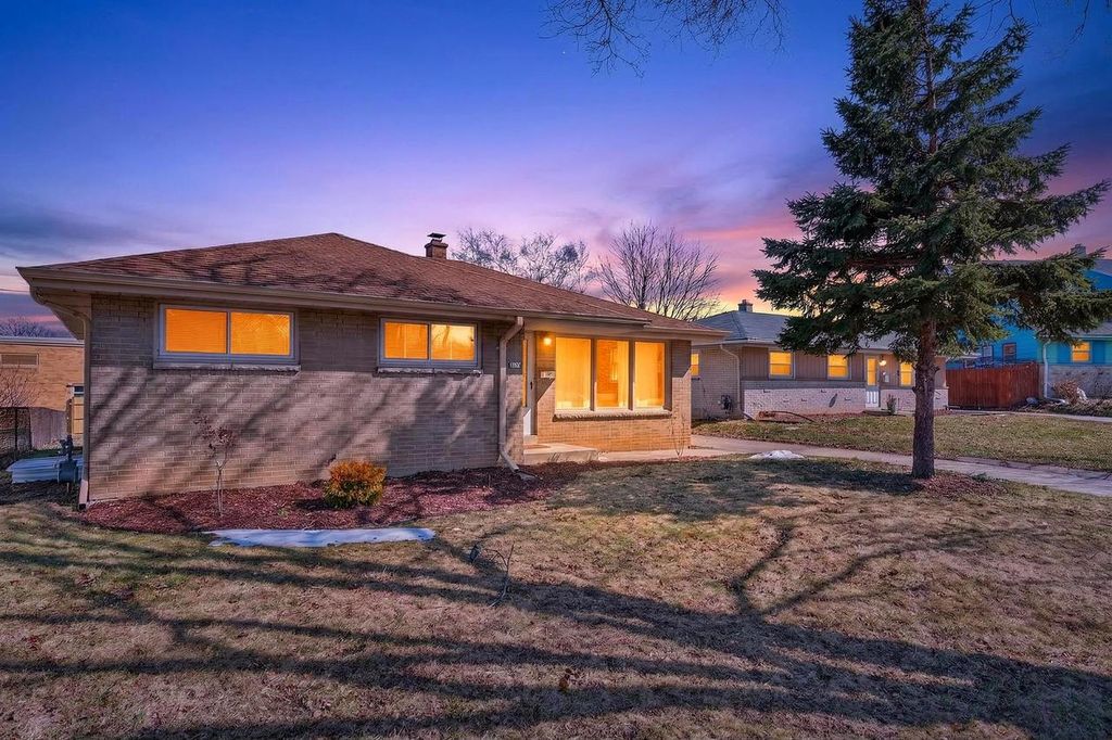 Photo of 4648 S 14th STREET, Milwaukee, WI 53221 (MLS # 1955145)