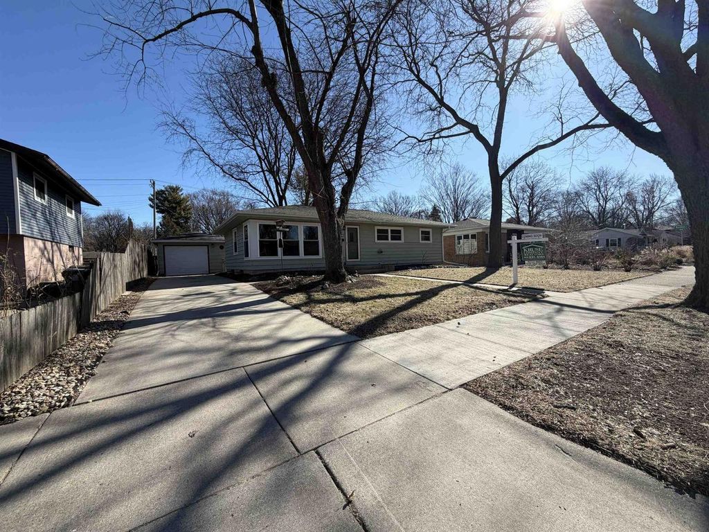 Photo of 609 Constitution LANE, Madison, WI 53711 (MLS # 2016337)