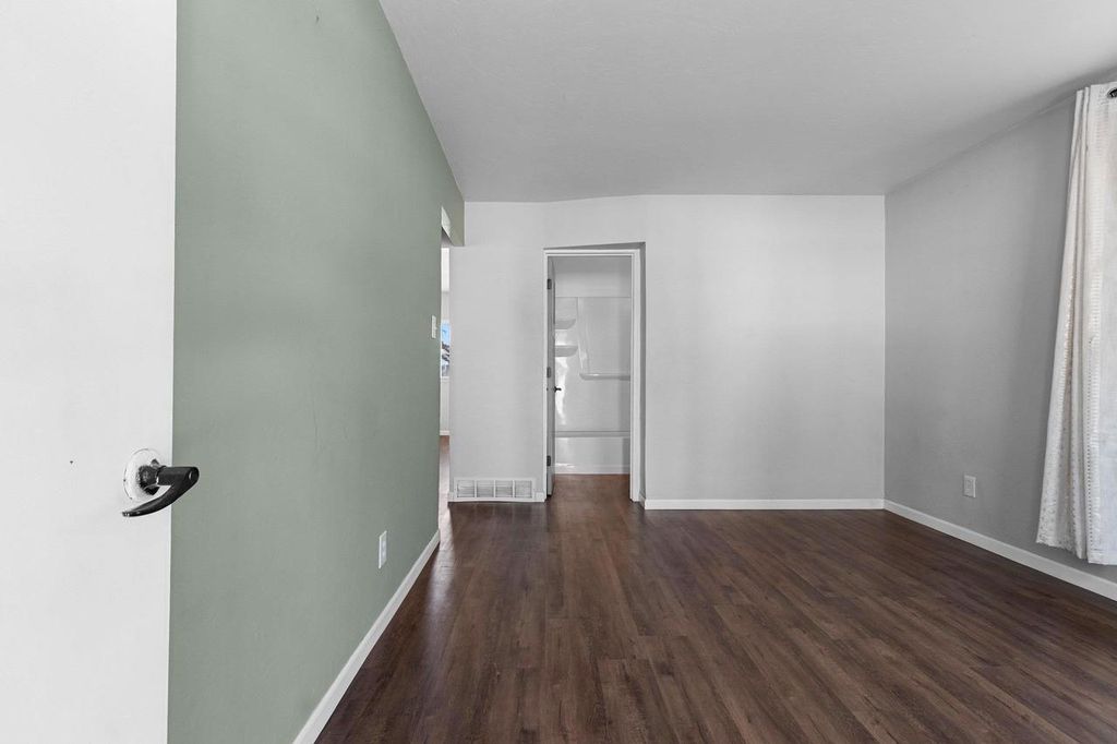 Photo of 421 Abrams STREET, Green Bay, WI 54302 (MLS # 50319556)