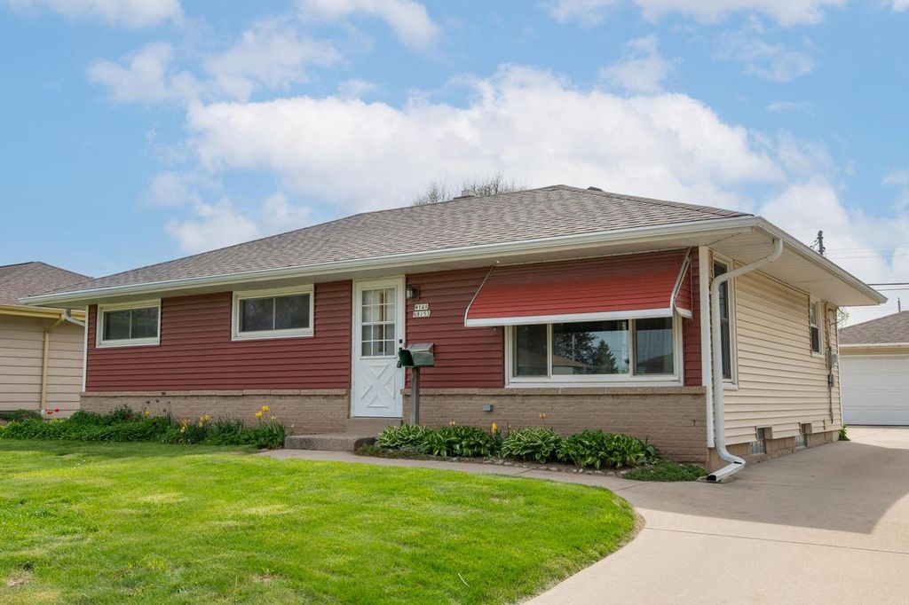 Photo of W149N8153 Winchester STREET, Menomonee Falls, WI 53051 (MLS # 1961404)