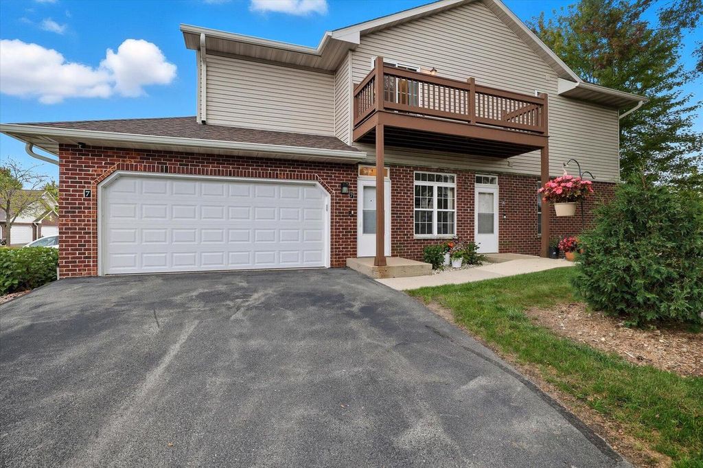Photo of 7925 S Scepter DRIVE #7, Franklin, WI 53132 (MLS # 1936665)