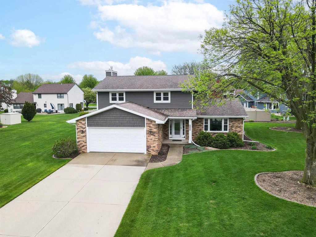 Photo of 1851 Cricket COURT, Neenah, WI 54956 (MLS # 50325721)