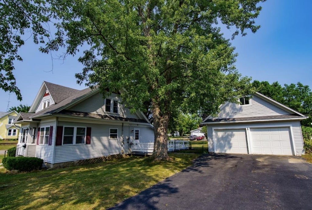 Photo of 430 Capital STREET, Wisconsin Dells, WI 53965 (MLS # 2030323)