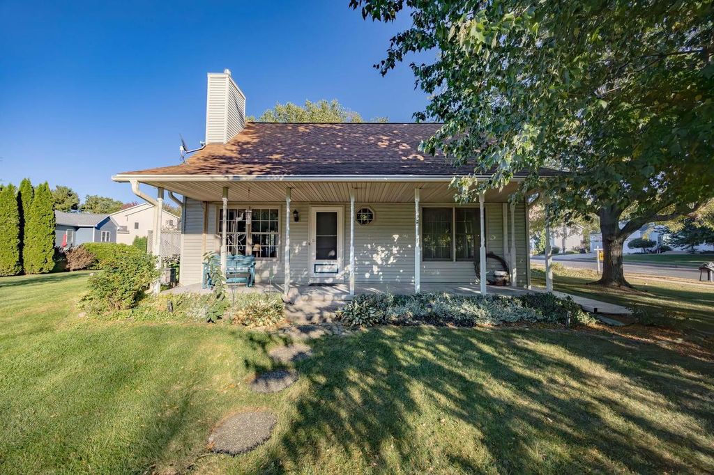Photo of 1724 Barberry ROAD, Stoughton, WI 53589 (MLS # 2010086)
