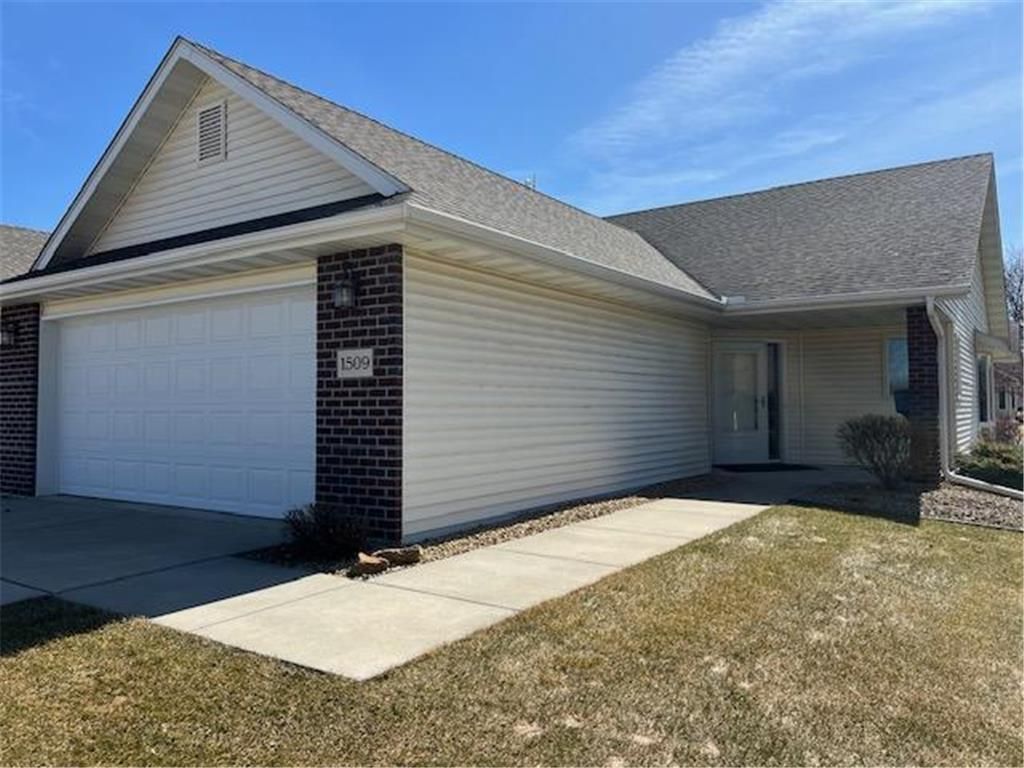 Photo of 1509 Glenridge DRIVE, Prescott, WI 54021 (MLS # 7038745)