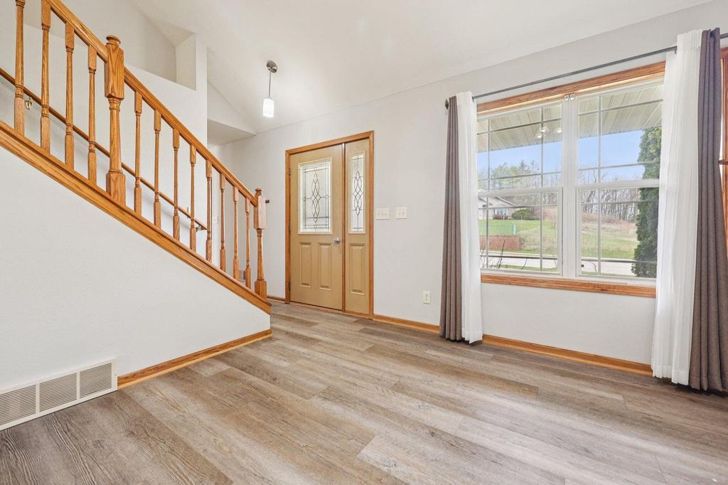 Photo of 111 Silver Fox DRIVE NORTH DRIVE N, Kewaskum, WI 53040 (MLS # 1957501)