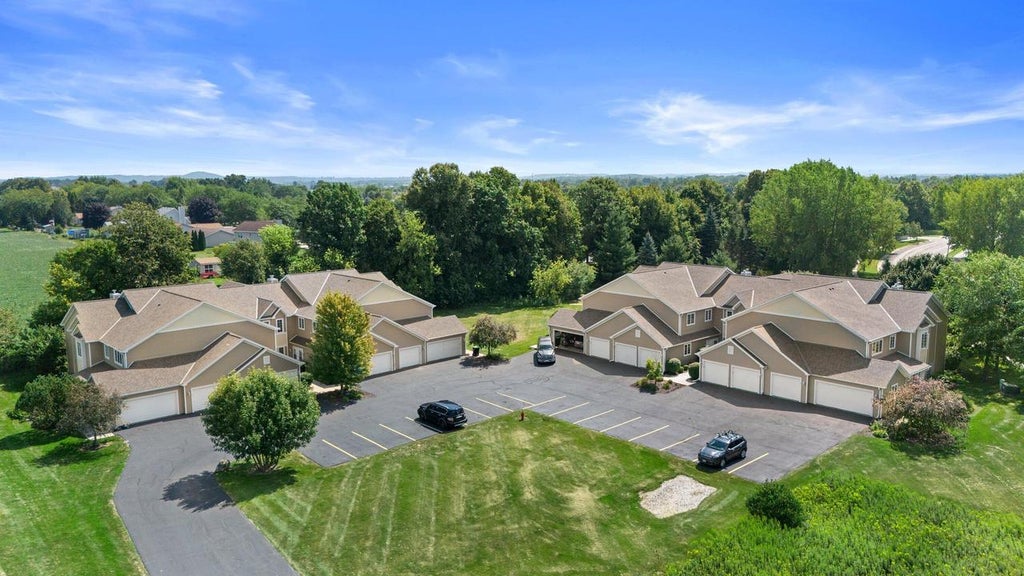 Photo of 758 Bridlewood DRIVE #H, Hartford, WI 53027 (MLS # 1978440)