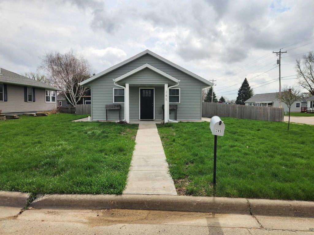 Photo of 285 Camp STREET, Platteville, WI 53818 (MLS # 2021145)