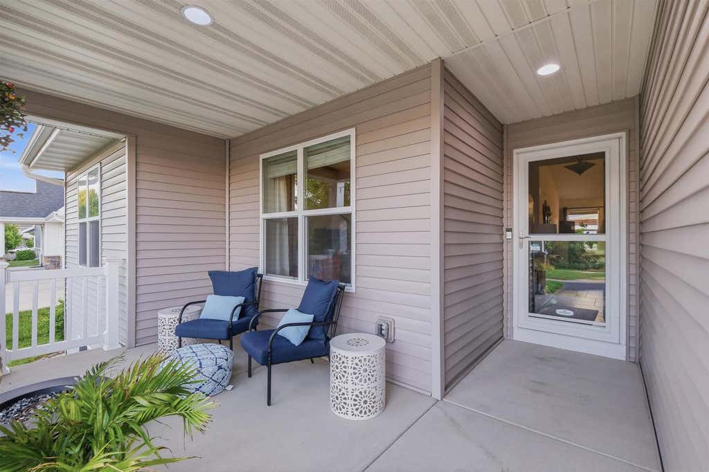 Photo of 4528 Scenic View ROAD, Windsor, WI 53598 (MLS # 2030069)