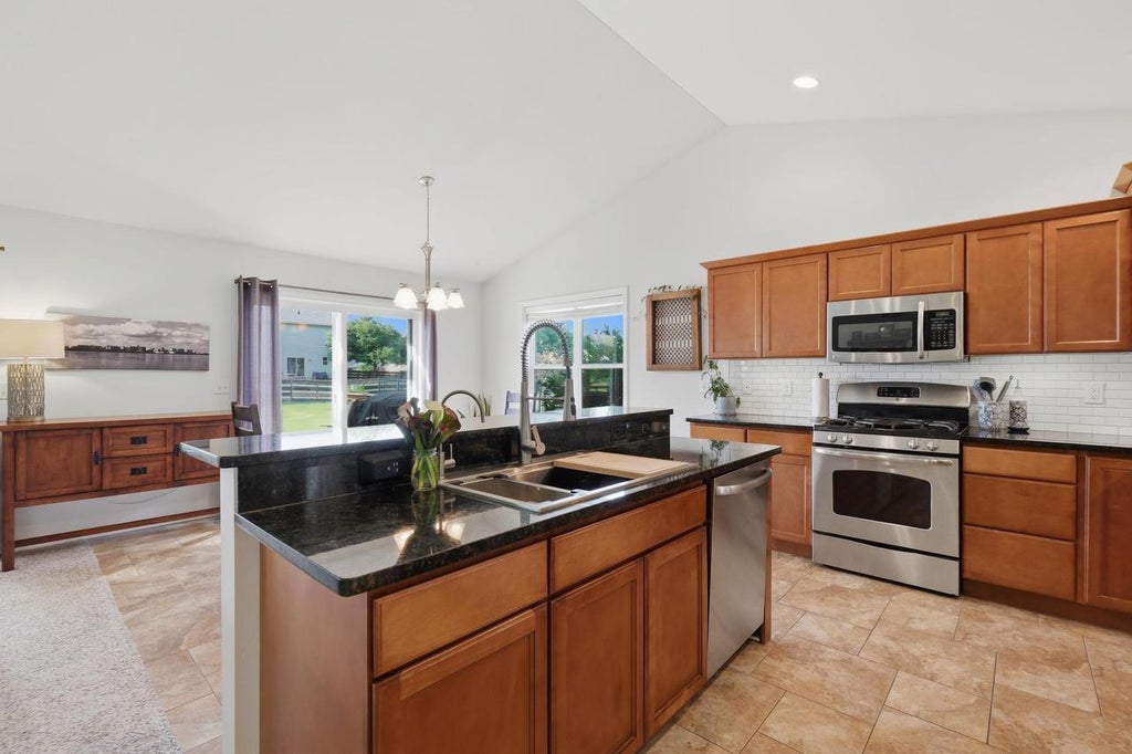 Photo of 4528 Scenic View ROAD, Windsor, WI 53598 (MLS # 2030069)