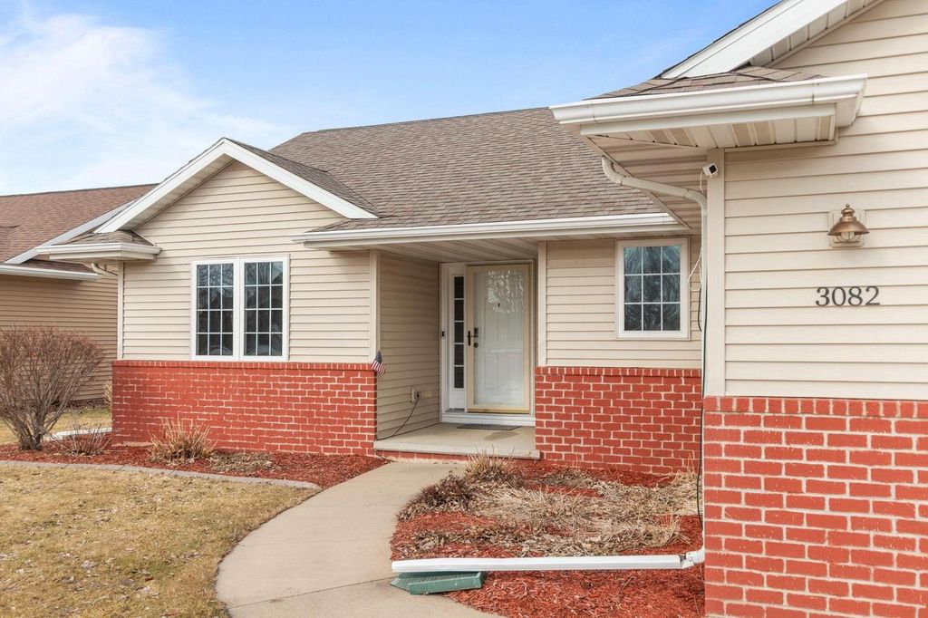 Photo of 3082 Winnipeg STREET, Menasha, WI 54952 (MLS # 50321308)